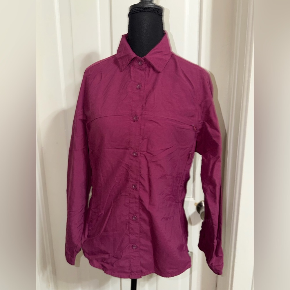 Women's size medium REI Women's‎ Shirt, top, running shirt